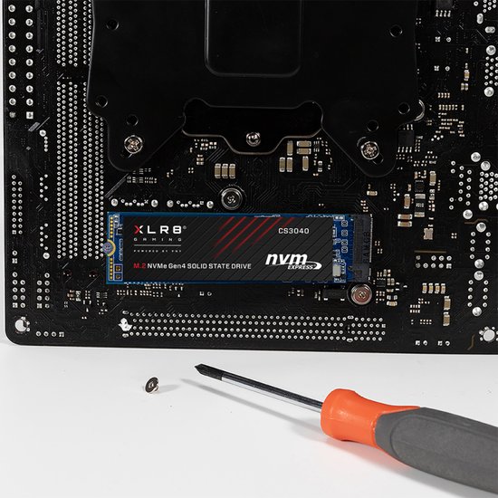 PNY XLR8 CS3040 M.2 2000 GB PCI Express 4.0 3D NAND NVMe van PNY