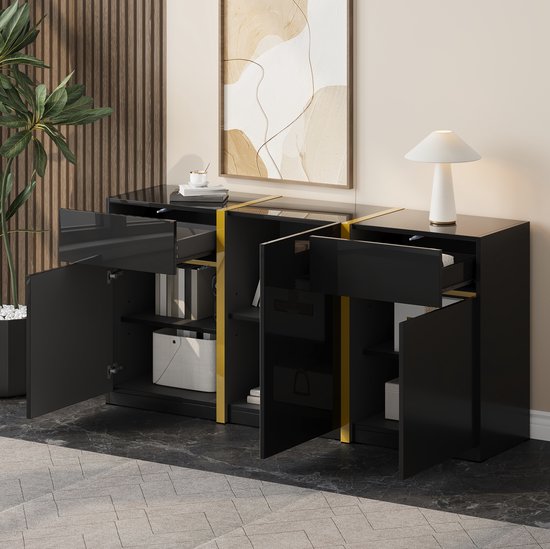 REDOM - Sideboard - Hoogglans met goudkleurige accenten - drie deuren en twee lades - verstelbare legplanken - Zwart - 160 x 40 x 78 cm